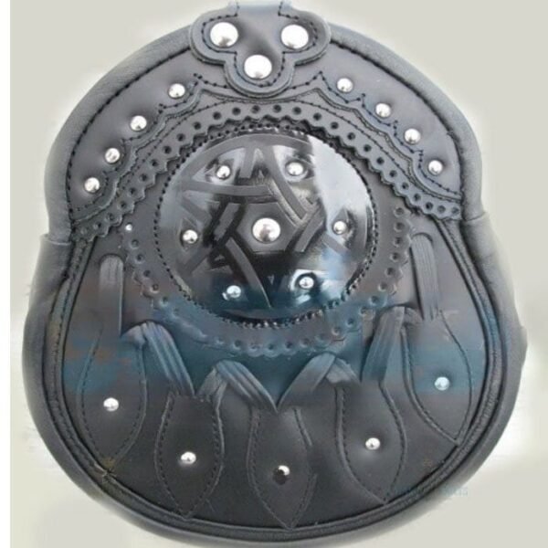 Black Leather Dubhag Hunting Sporran